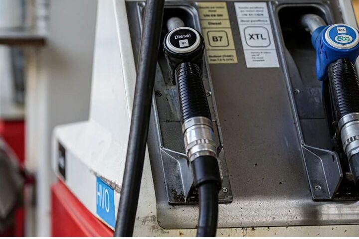 Italian Petrol Prices Climb Past €2.6 as Pressure Mounts on Meloni Government