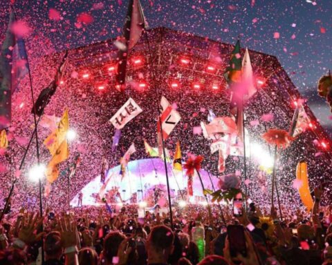 glastonbury 2027 tickets sell out 42 minutes