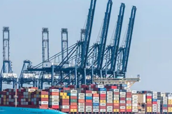 Maersk Orders 26 Large Container Ships as It Turns Back Towards Ocean Freight