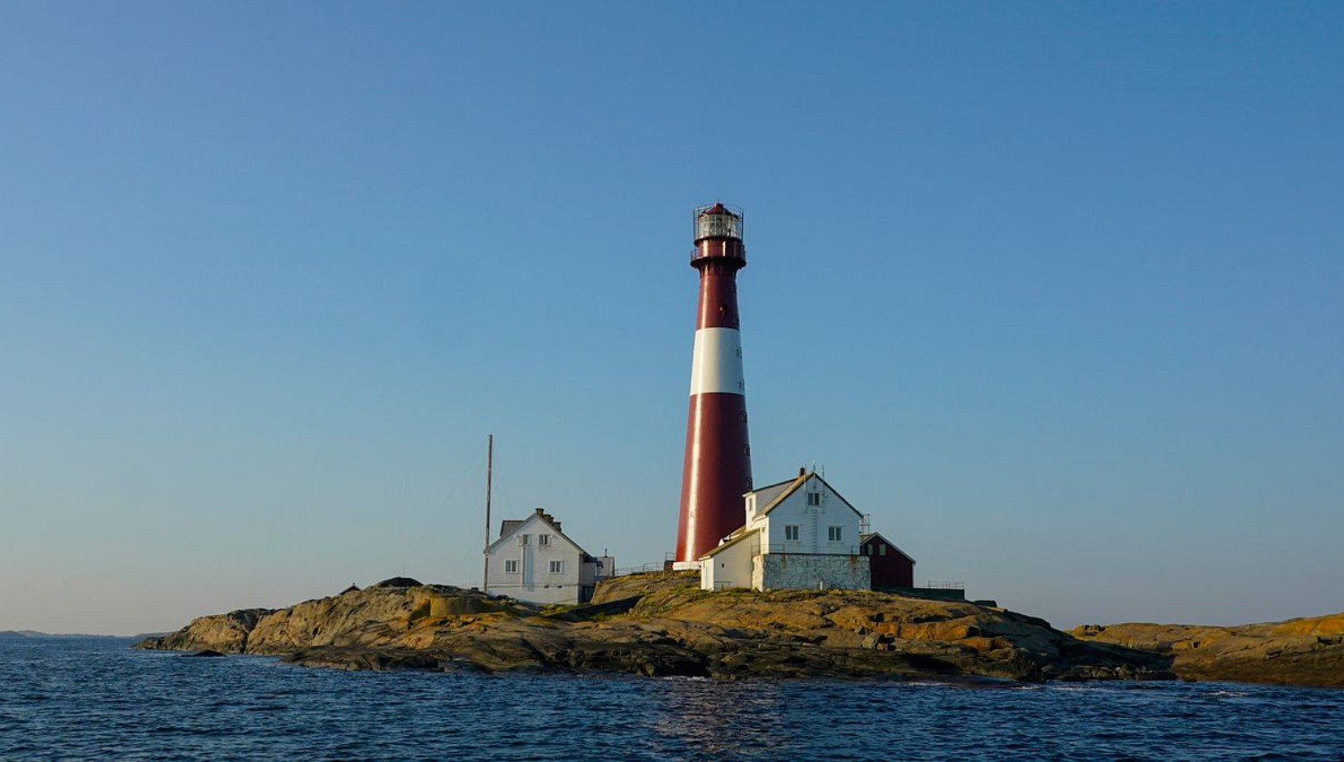 Investor Magnus Halvorsen Pays NOK 59.5 Million for Seafront Hvasser Property