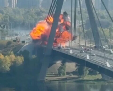 merz kyiv visit russian drones bridges