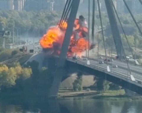 merz kyiv visit russian drones bridges