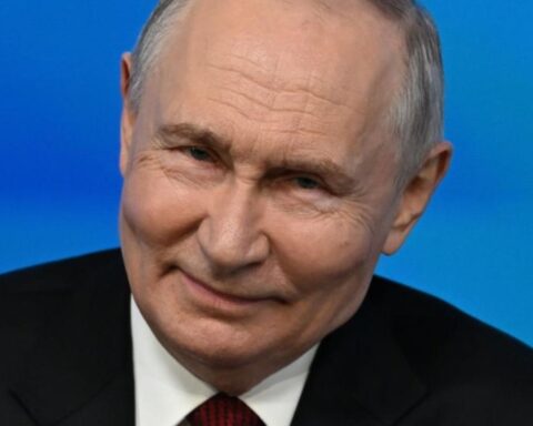 putin kaliningrad nato baltic weapons warning
