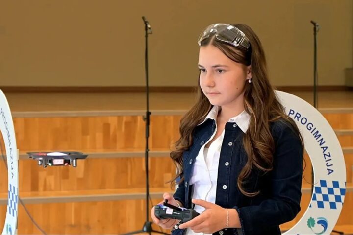 Vilnius Schools Teach Children to Build and Fly Drones Alongside Maths